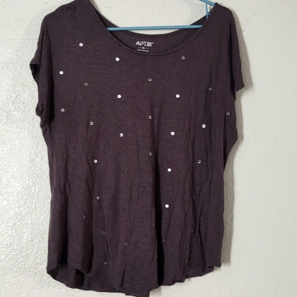 Apt. 9 tee